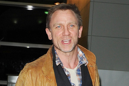 ダニエル・クレイグ、短編映画で女装姿披露　ナレーションは『007』のMが担当 画像