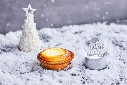 「BAKE CHEESE TART」から冬限定ホリデーパッケージ登場！先着で“スノードーム”プレゼント 画像