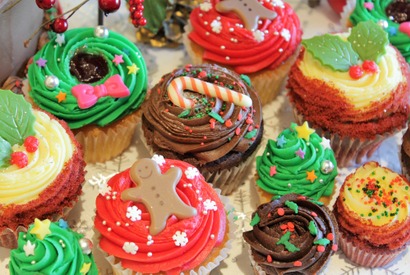 クリスマスパーティーはこれに決まり！「ローラズ・カップケーキ東京」限定バージョン 画像