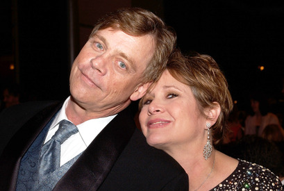 マーク・ハミル、故キャリー・フィッシャーと「男女の関係になる寸前で大笑い」 画像