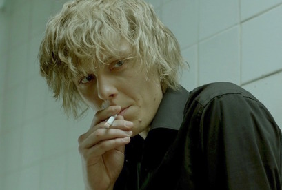 人魚も惚れるイケメン”ベース男子”！『ゆれる人魚』ヤーコブ・ジェルシャルの麗しカット公開 画像