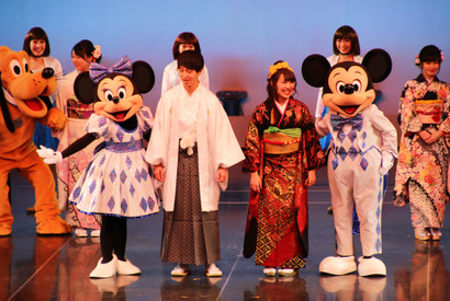 【ディズニー】ミッキーたちが門出を祝福！浦安市成人式、TDL開催では過去最多の新成人 画像