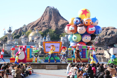【ディズニー】真冬のパークにピクサーの仲間が大集合！史上初「ピクサー・プレイタイム」開幕 画像