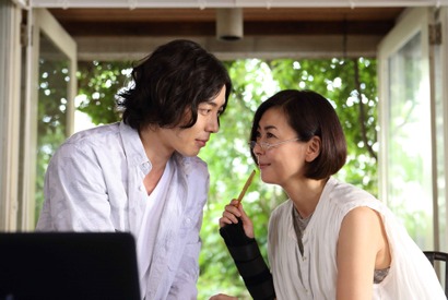 中山美穂＆キム・ジェウク、惹かれあい寄り添う『蝶の眠り』予告公開 画像