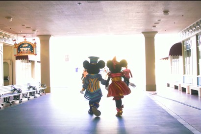 【ディズニー】深夜のパークなど激レア映像も！35周年CMメイキング動画公開 画像