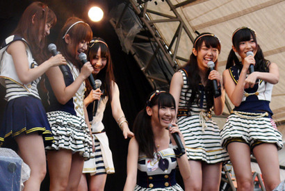 “雨女”AKB柏木、ファン12,000人に謝罪？「私服ダサ」名指しされ、踏んだり蹴ったり 画像