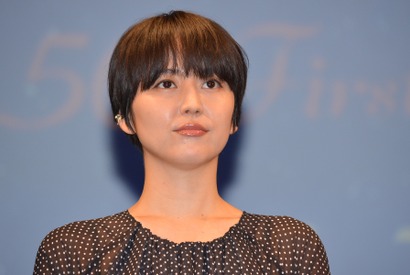 長澤まさみ、番組が建てた学校の現在に感動…「行列のできる法律相談所」 画像