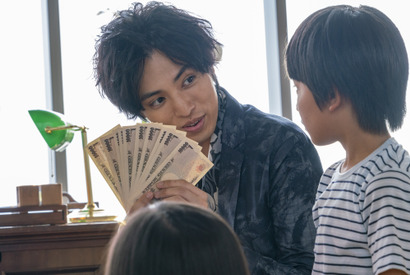 桐山漣「憎めない変人感を大切に」「探偵が早すぎる」第5話から本格始動 画像