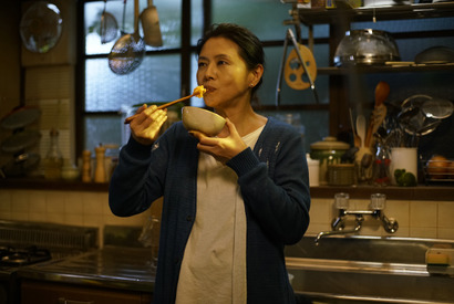 小泉今日子「もっとおいしくなれる」悩める女性を応援！『食べる女』予告 画像