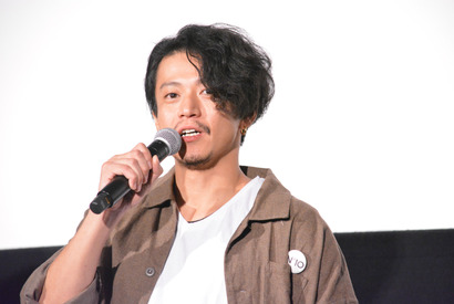小栗旬、大盛り上がりの銀魂メンバーたちに「一緒に仕事ができてうれしい」 画像