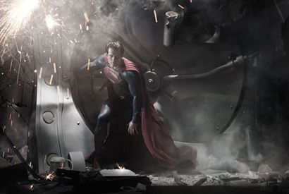 新スーパーマンのビジュアルがお披露目！　73年の歴史を変える立体的コスチュームに 画像