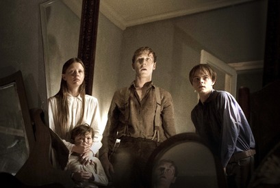 新世代俳優×J・A・バヨナのサスペンス・スリラー『マローボーン家の掟』4月公開へ 画像