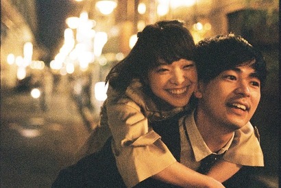 成田凌、ベッドの中で足ツン…岸井ゆきの主演『愛がなんだ』予告 画像