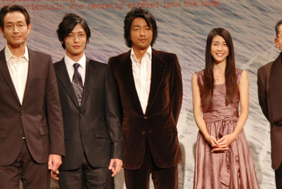 大沢たかお、竹内結子、玉木宏のトリプル初共演！『ミッドナイトイーグル』製作発表記者会見 画像