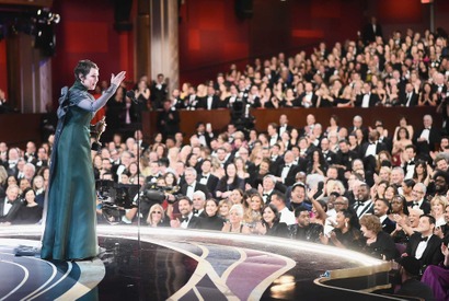 アカデミー賞授賞式、来年も司会者なしの可能性を示唆 画像