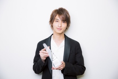 横浜流星、ピンク髪“ゆりゆり旋風”でドラマアカデミー賞受賞！「続編ができるなら何色にでも」 画像