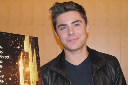 “女性を笑顔にできる男”ザック・エフロンに直撃！　理想の「大晦日」の過ごし方は？ 画像