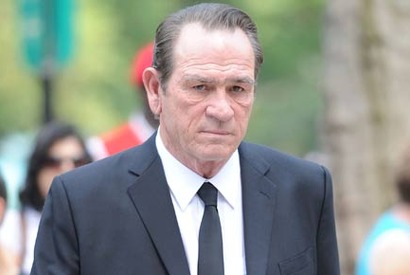 トミー・リー・ジョーンズ、戦後の日本が舞台の大作でマッカーサー元帥役に 画像