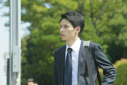 岡田健史、SNS上で丸裸に…連ドラ初主演「フォローされたら終わり」 画像