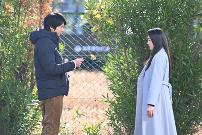 松村北斗“翼”の表情、仲間由紀恵“由貴子”の新たな秘密に反響…「10の秘密」3話 画像