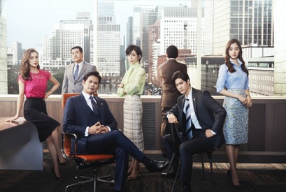 鈴木保奈美「準備は万端」「スーツ2」に新木優子＆中村アン＆小手伸也と再結集 画像