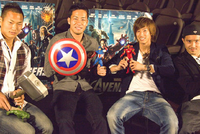 サッカーヨーロッパ組、ドイツの劇場貸しきりで『アベンジャーズ』に大興奮！ 画像