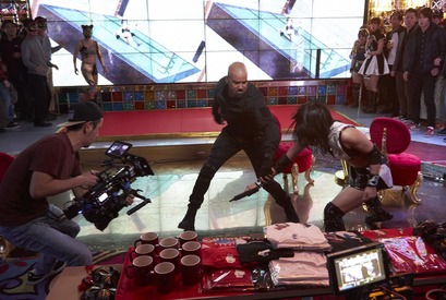 シェマー・ムーア、激しいスタントに思わず本音が…「S.W.A.T.」S3東京撮影メイキング 画像