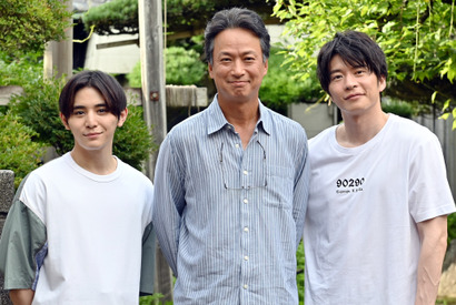 椎名桔平、山田涼介＆田中圭「キワドい２人」兄弟の父親役「良い親子関係を築いていけたら」 画像