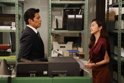 中島裕翔の“壁ドン・みだれ髪・鎖骨”に視聴者大注目…「SUITS／スーツ2」4話 画像