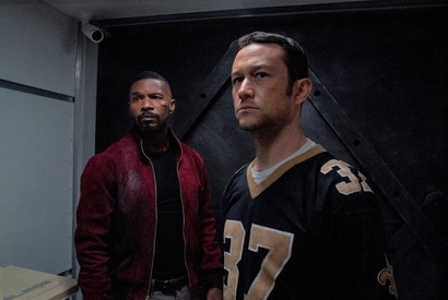 ジェイミー＆ジョセフ、初対面シーンはあの名作のオマージュ『プロジェクト・パワー』特別映像 画像