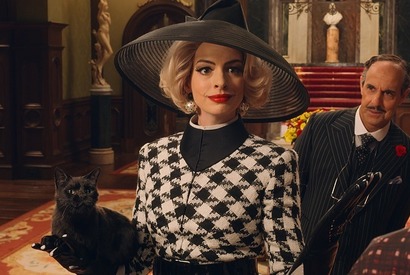 アン・ハサウェイ、マリリン・モンローを参考にレトロファッション披露『魔女がいっぱい』 画像