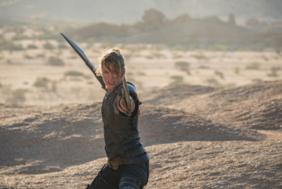 山崎紘菜登場の実写『モンスターハンター』本予告公開！モンスターや肉焼き…お馴染みのシーンが続々 画像