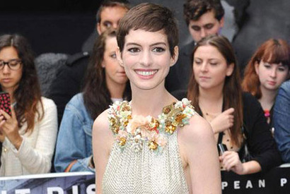 オバマ大統領、キャットウーマン役のアン・ハサウェイを「一番」と大絶賛！ 画像