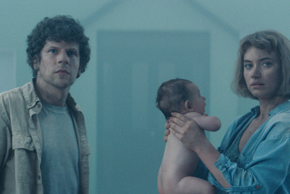 スティーヴン・キング絶賛、ジェシー・アイゼンバーグ主演『ビバリウム』日本公開 画像