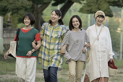 安達祐実“雪乃”を囲んで水野美紀、西田尚美、高畑充希が語り合う姿に「聞いてるだけで泣ける」…「にじいろカルテ」3話 画像