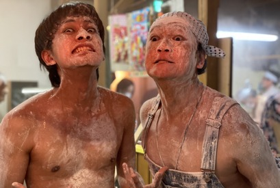 北村匠海“太陽”＆井浦新“朔”らが真っ白に!?「にじいろカルテ」オフショット公開 画像