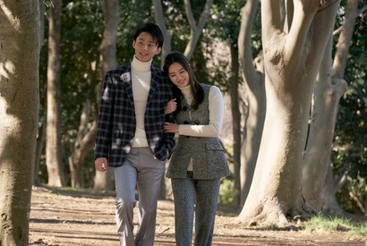 宮田俊哉＆松本穂香＆藤ヶ谷太輔らの場面写真公開、恋愛模様も必見の「華麗なる一族」 画像