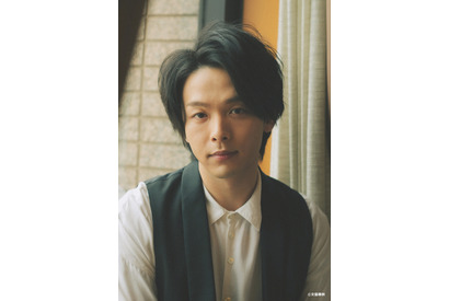 中村倫也、ワケあり＆癒しの珈琲屋と見事なシンクロ率「珈琲いかがでしょう」 画像