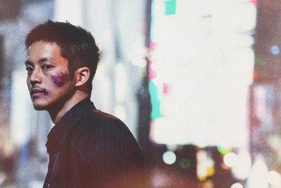 松坂桃李“日岡”の見た目も態度も一変…『孤狼の血 LEVEL2』WEB限定映像 画像