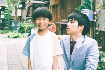 重岡大毅＆木村文乃＆岸井ゆきのがパパとママに！「＃家族募集します」親子ショット公開 画像