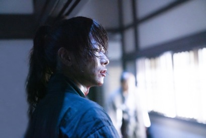 佐藤健＆有村架純が豆まき！『The Beginning』和やかな舞台裏も公開 画像