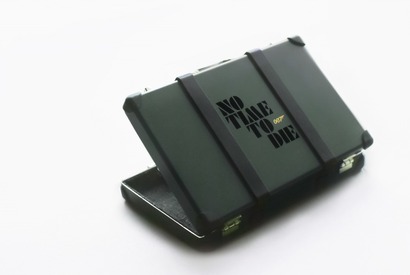 『007』ムビチケ＆グローブ・トロッターケースの限定セットが抽選販売 画像