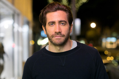 ジェイク・ギレンホール、ヴェネチアでミステリオに扮したコスプレイヤーに遭遇 画像