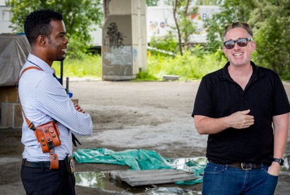 クリス・ロック、ほぼドッキリ状態でトラップを受けていた？『スパイラル：ソウ オールリセット』インタビュー映像 画像