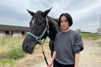 板垣李光人、平手友梨奈に「背中を押されています」ドラマ「風の向こうへ駆け抜けろ」ビジュアル解禁 画像