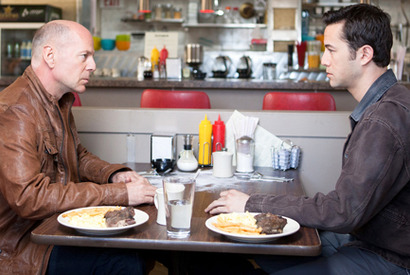 ジョセフ・G＝レヴィット、『LOOPER／ルーパー』でB・ウィリスとの銃撃戦に大興奮？ 画像