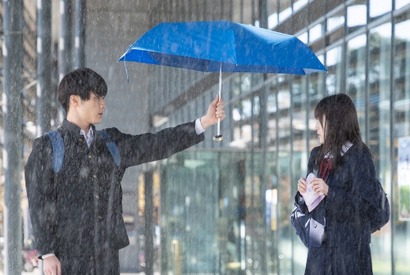 『君が落とした青空』福本莉子＆松田元太、初々しさ溢れる中学生時代の場面写真 画像
