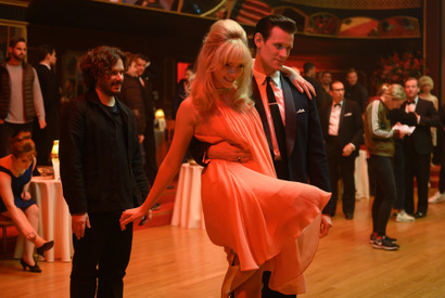 マット・スミス、トーマシン＆アニャと華麗にダンス『ラストナイト・イン・ソーホー』本編映像 画像