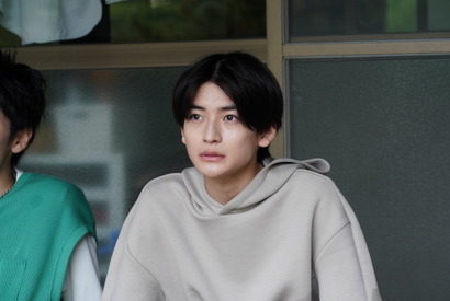 高橋文哉「大切な存在」のため恐怖に対峙！熱演見せる『牛首村』場面写真入手 画像