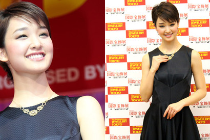 【特集：ジュエリー＆ガール】剛力彩芽＜20代部門＞　流行の“ブラック＆ゴールド” 画像